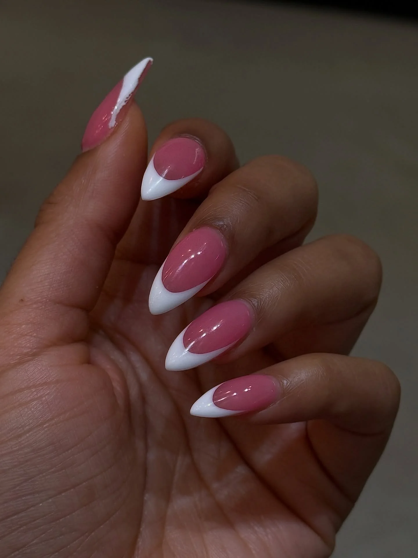 AND THAT&rsquo;S ON NATURAL NAILS 😍 The perfect amount of extra with this hot pink base French by Becca @thesetbyb using @leafgelusa ⁠
.⁠
Structured Gel &bull; French⁠
📍179 Orchard Street, LES ⁠
⁠
#nycnailtech #frenchmanicure #nailinspo