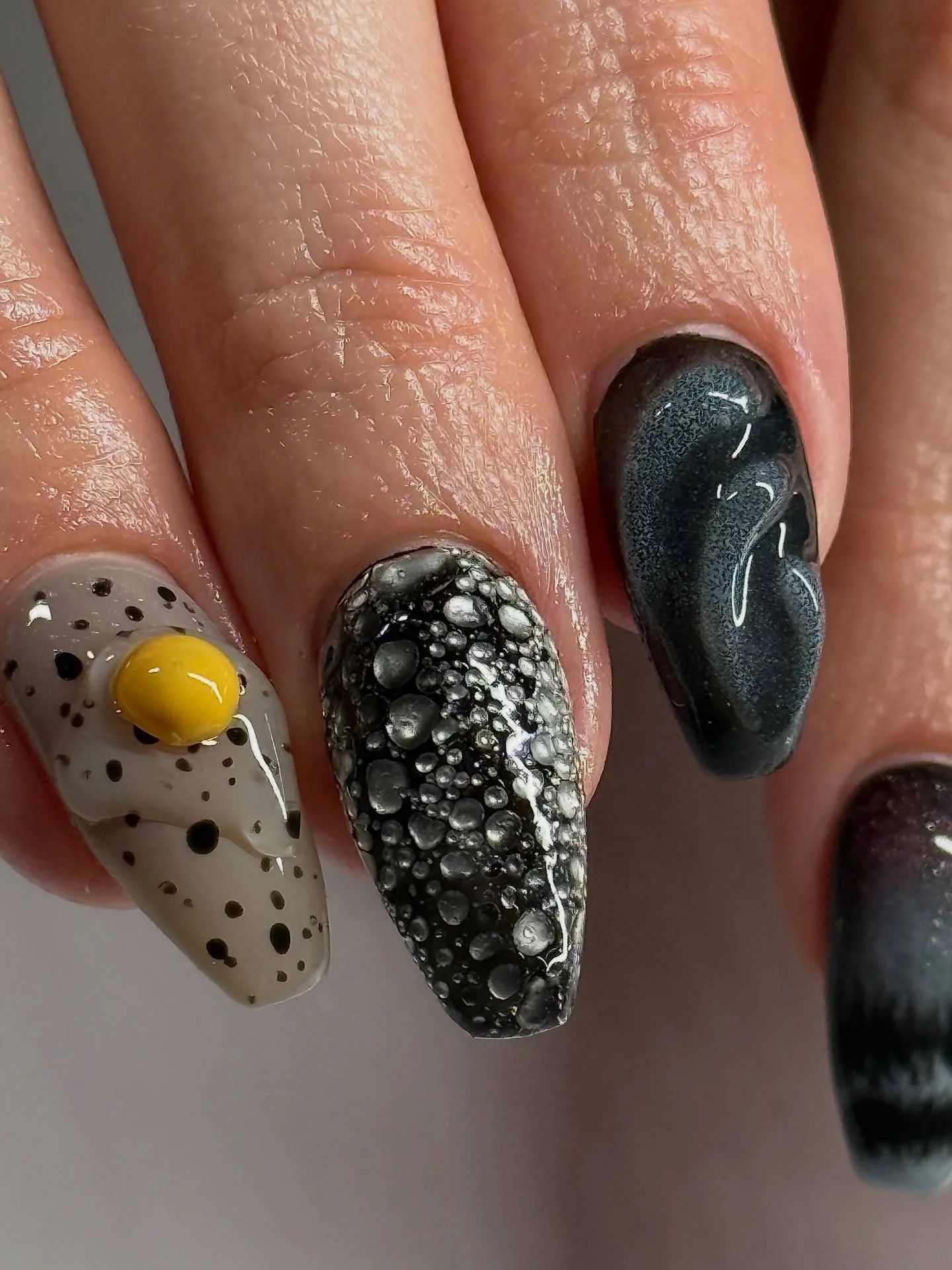 Scroll to the end for inspo ➡️ The assignment was very clear! Pigeon moodboard on natural nails, hand painted by Jenna @jennyiounails ⁠
.⁠
Structured Gel &bull; Level 4⁠
📍179 Orchard Street, Lower East Side NYC