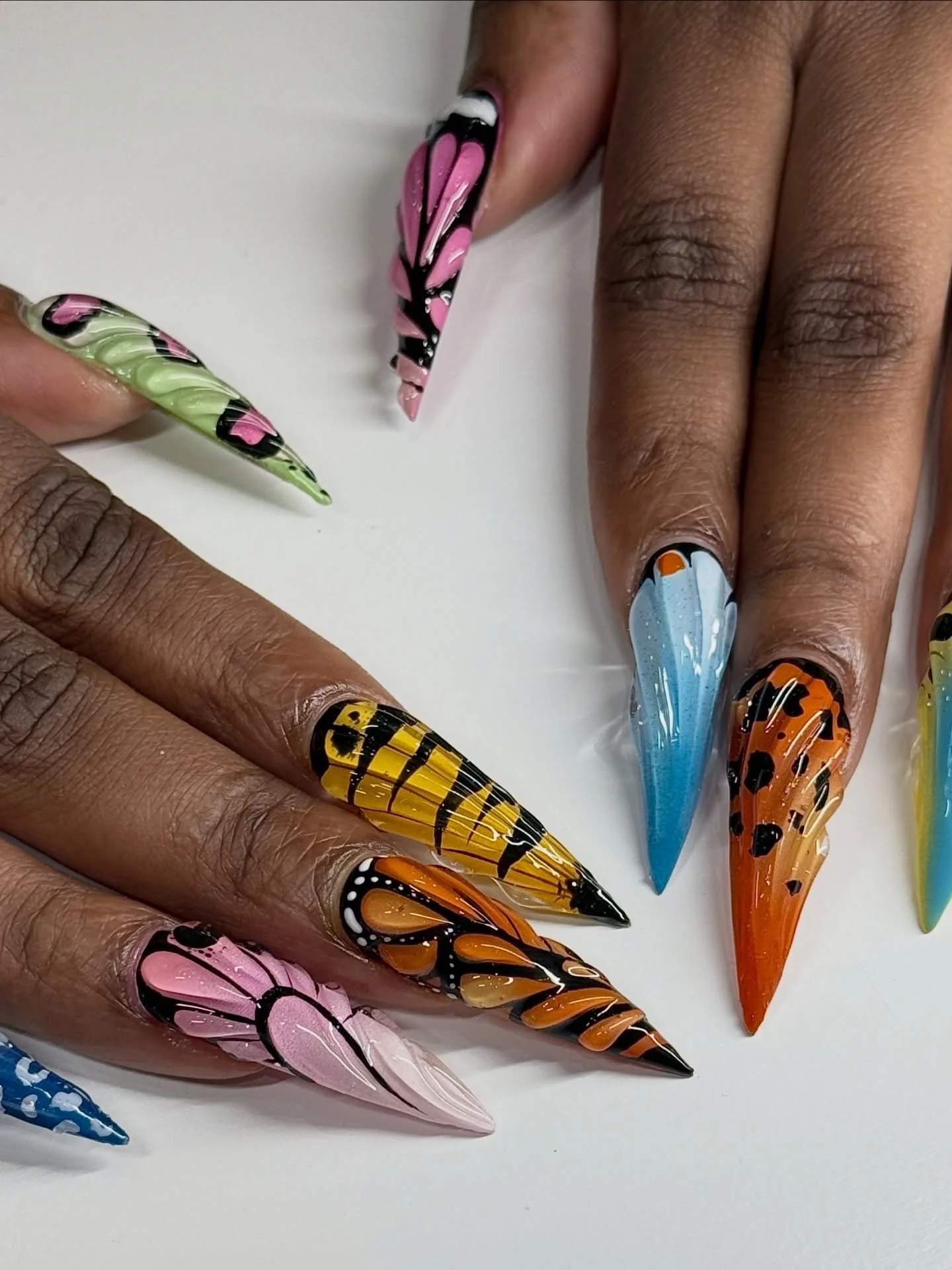 Every appointment, @trea_mo manages to somehow up the inspo from the previous set and we just live for it!! Butterfly wings, hand painted by Simon @nails.by.simon⁠
.⁠
Gel-X &bull; Level 5⁠
📍Lower East Side, NYC