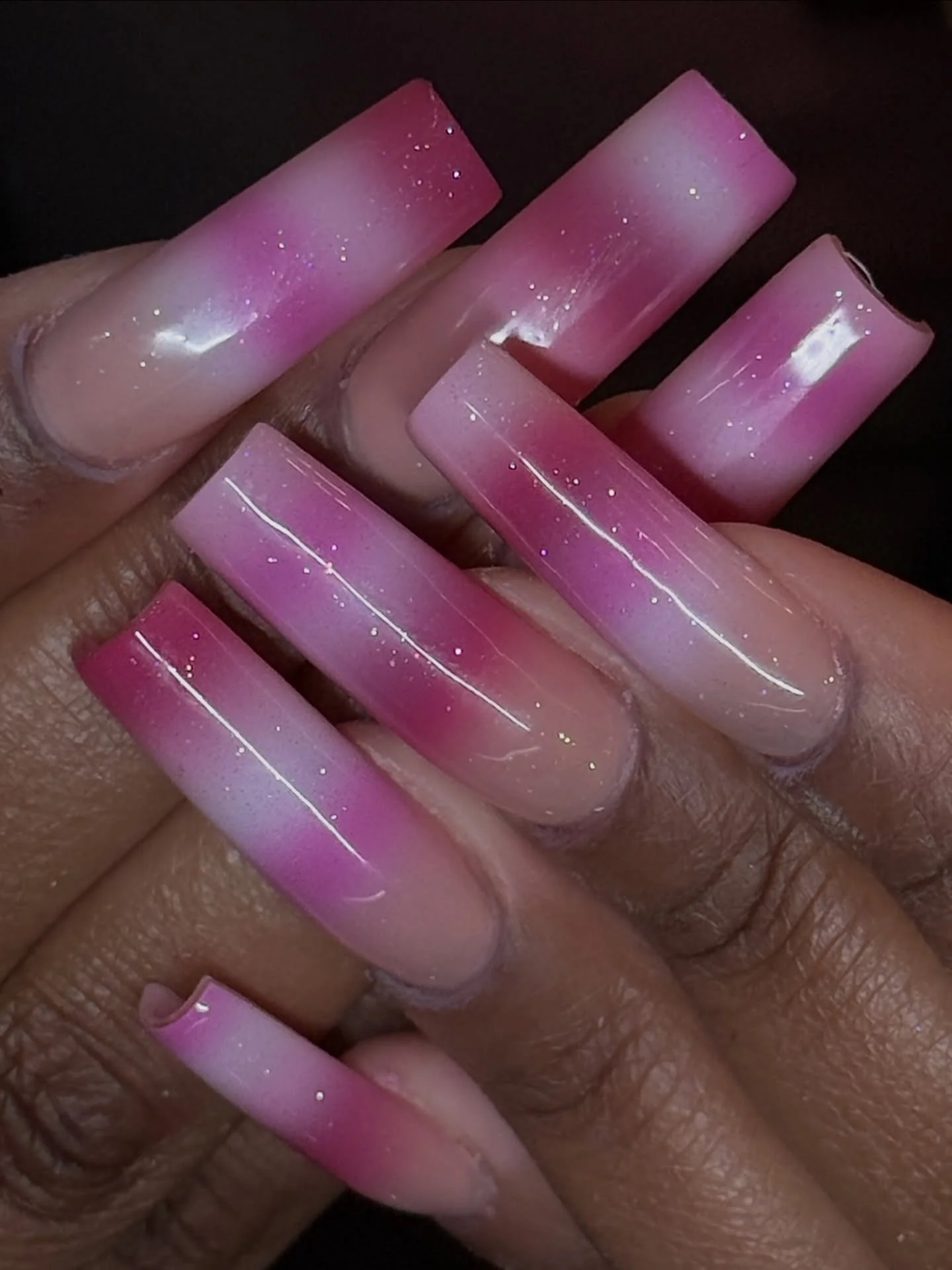 Giving very much early 2000s airbrush photo booth photo vibes 🎀✨️ by Serena @serenadidem⁠
.⁠
Gel-X &bull; Level 3⁠
📍Lower East Side, New York City