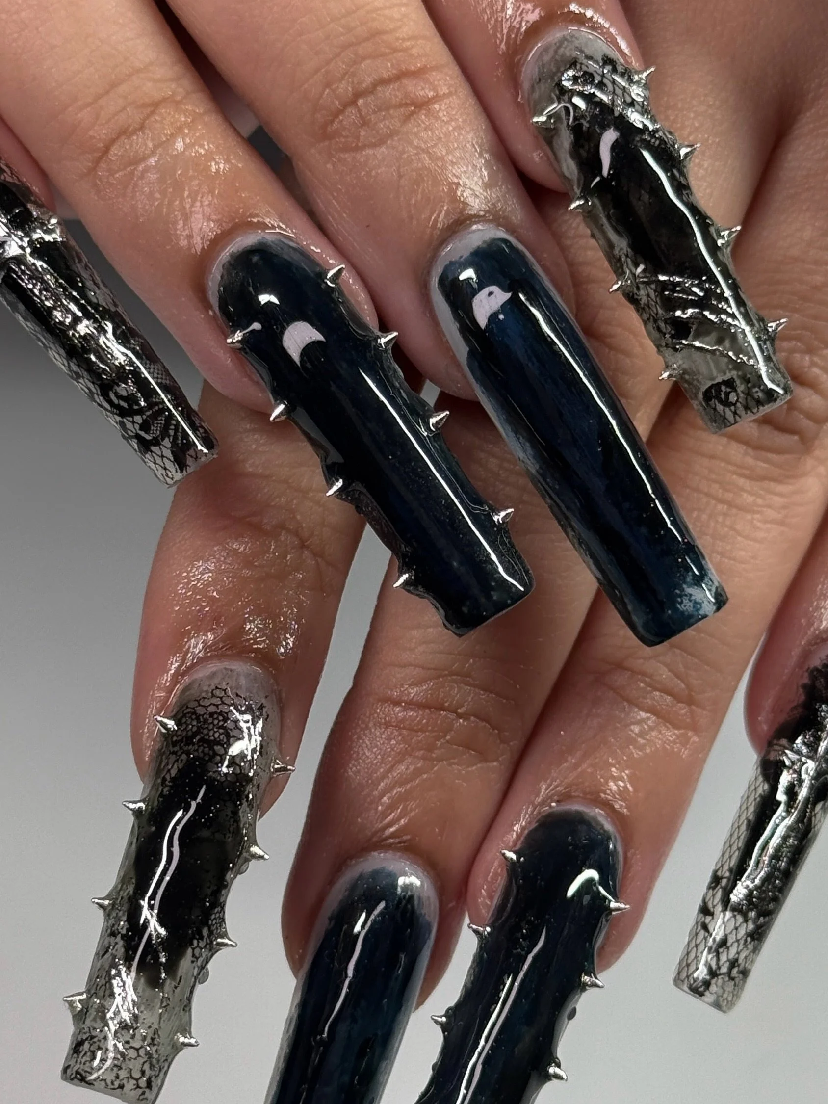 A lil rough around the edges 😏 by Tallulah @tallulahjetnails⁠
.⁠
Gel-X &bull; Level 4 ⁠
📍Lower East Side NYC