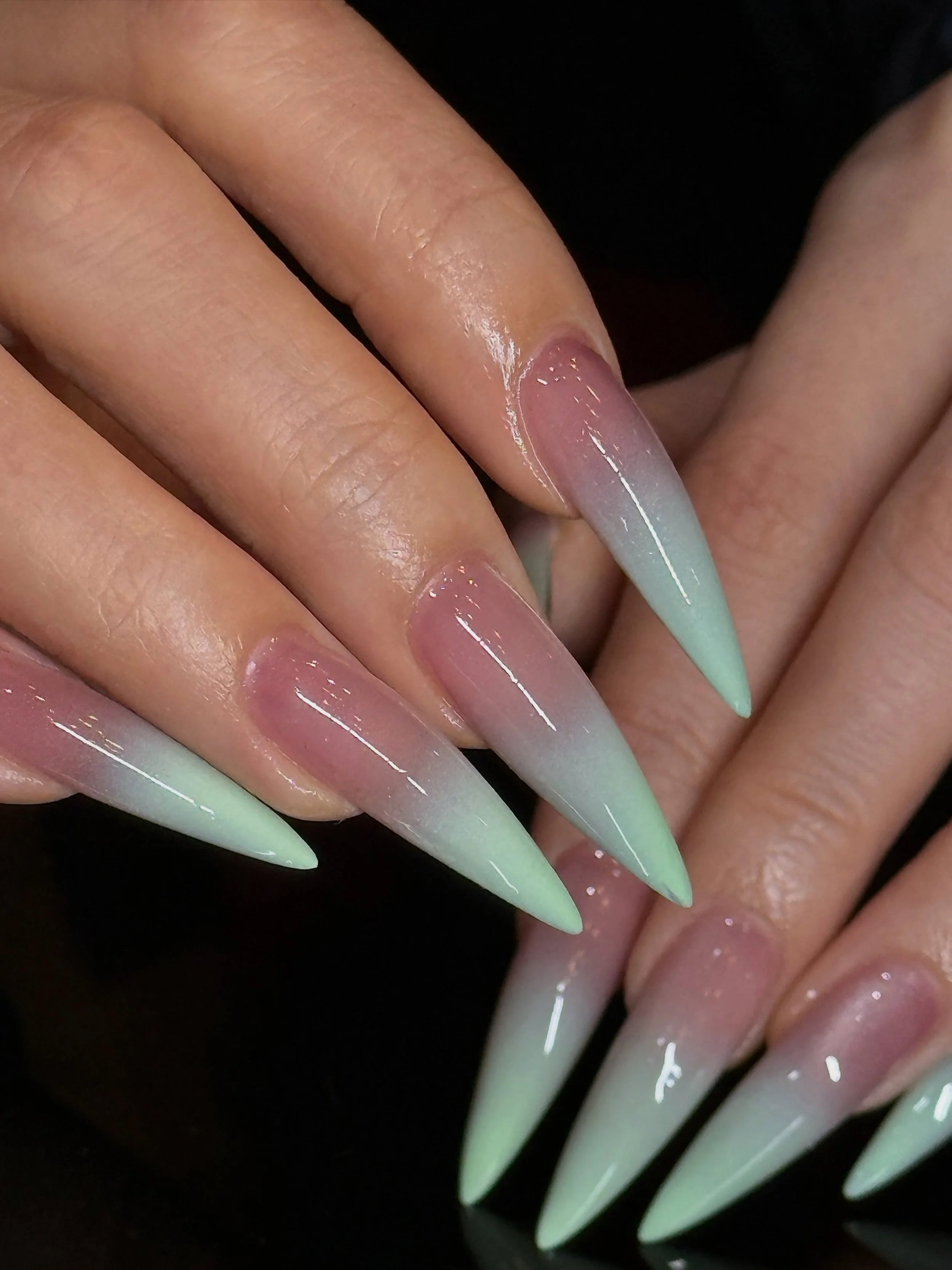 C*nty cotton candy bubble gum stiletto by Serena @serenadidem 🍬⁠
.⁠
Gel-X &bull; Level 3
📍New York City
