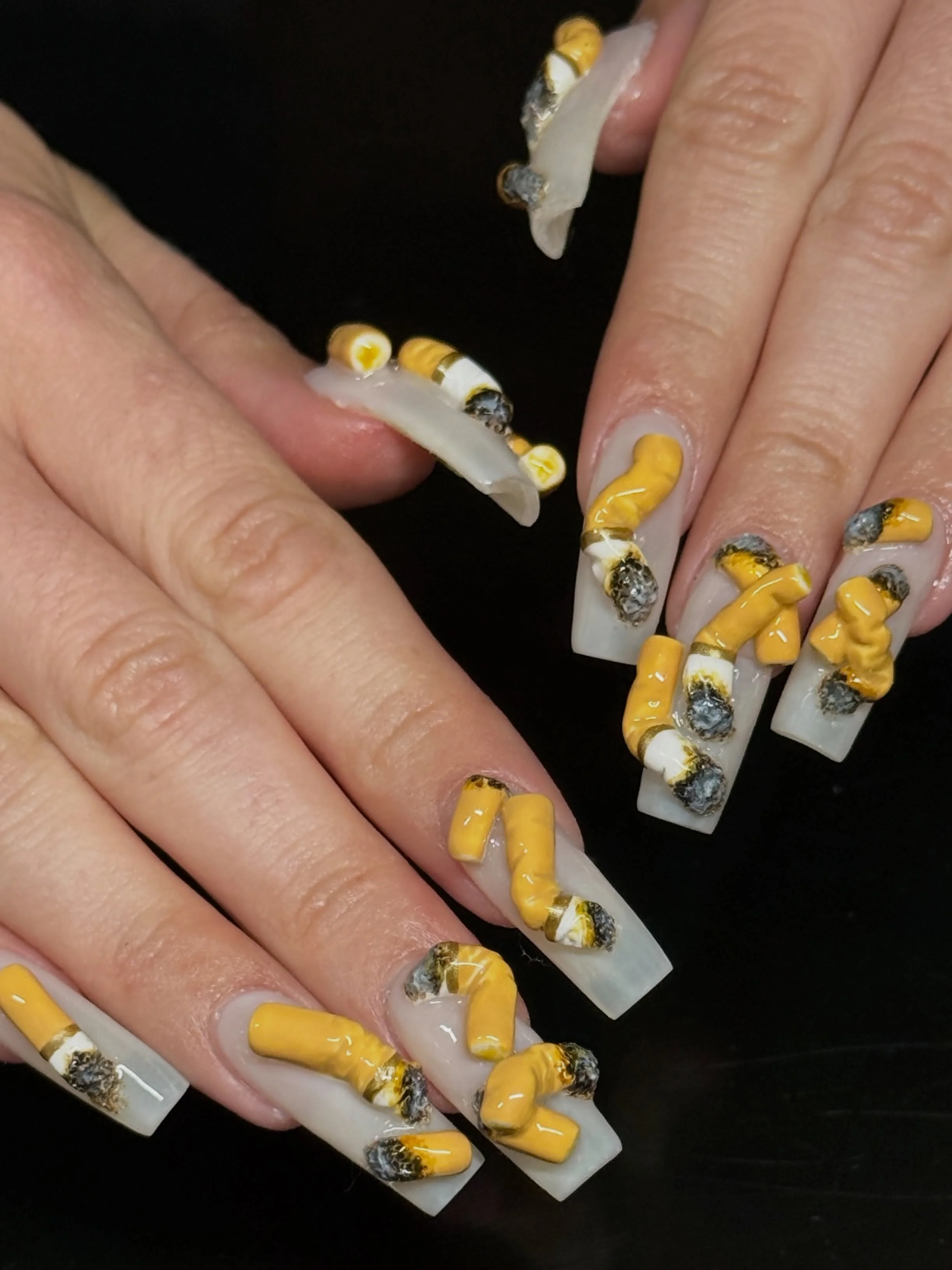 Always 😮&zwj;💨 literally! Ashed out cigarette butts, all hand sculpted of course by Serena @serenadidem 
⁠
Another creative custom for the books! Interested in booking a custom session? Link in bio for booking details! ⁠
⁠