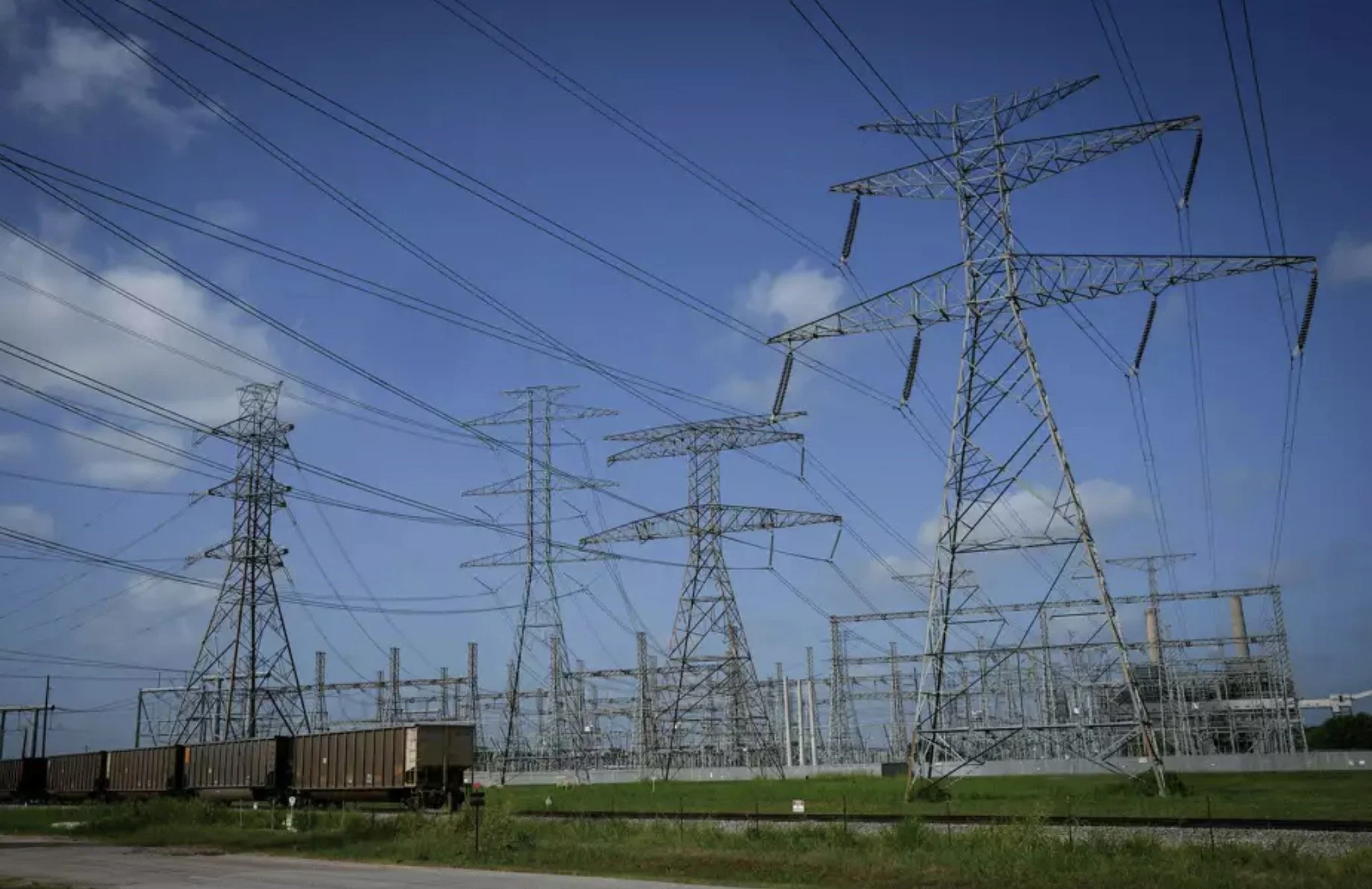 Texas grid expansion splinters conservatives as data center backlash grows