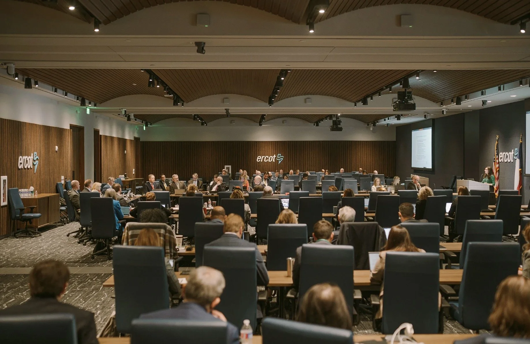 Lt. Gov. Dan Patrick calls on ERCOT to reverse 30% pay raise for board members