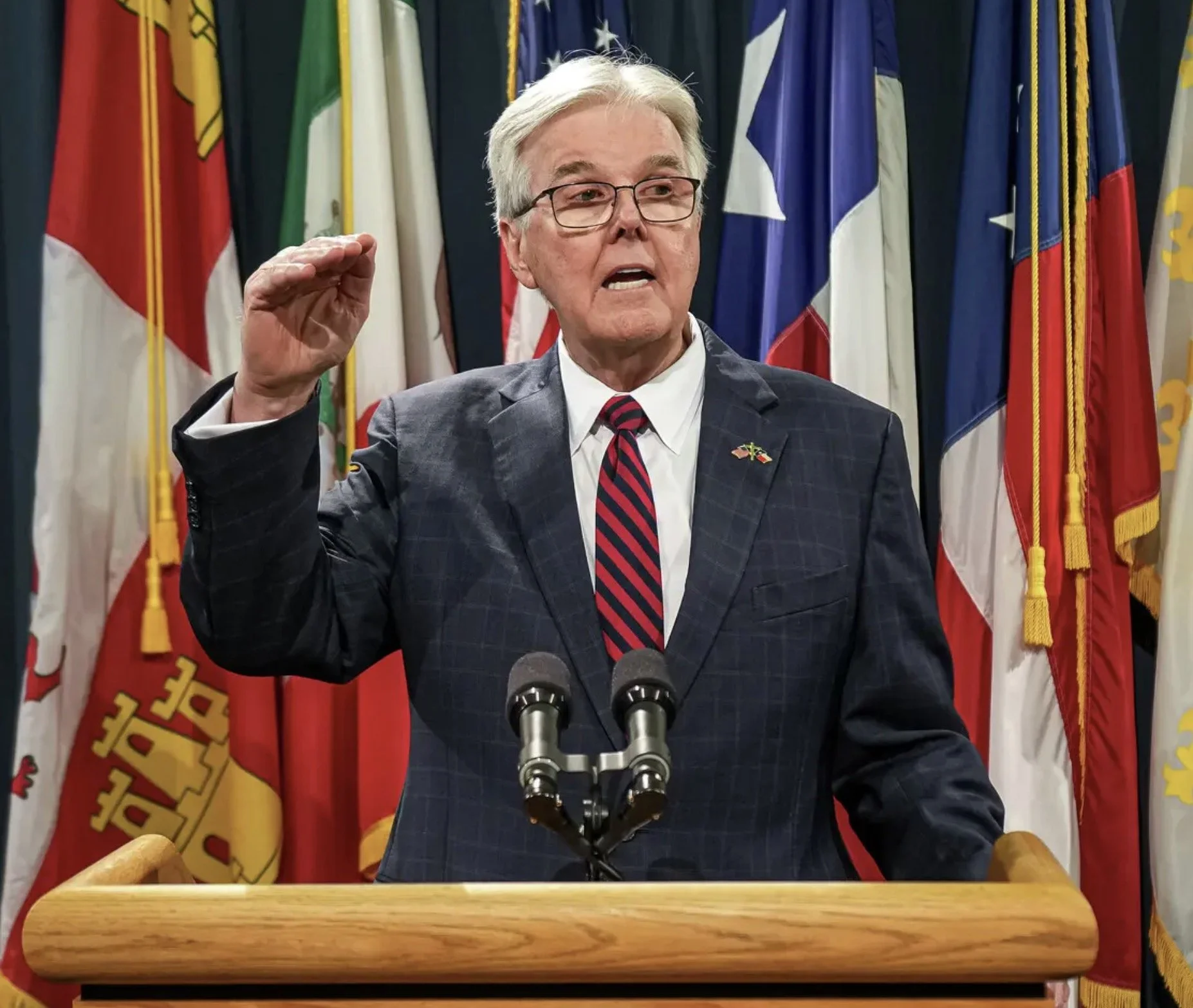 Exclusive: ERCOT directors approved $150,000 bonuses for themselves. Dan Patrick wants them reversed.