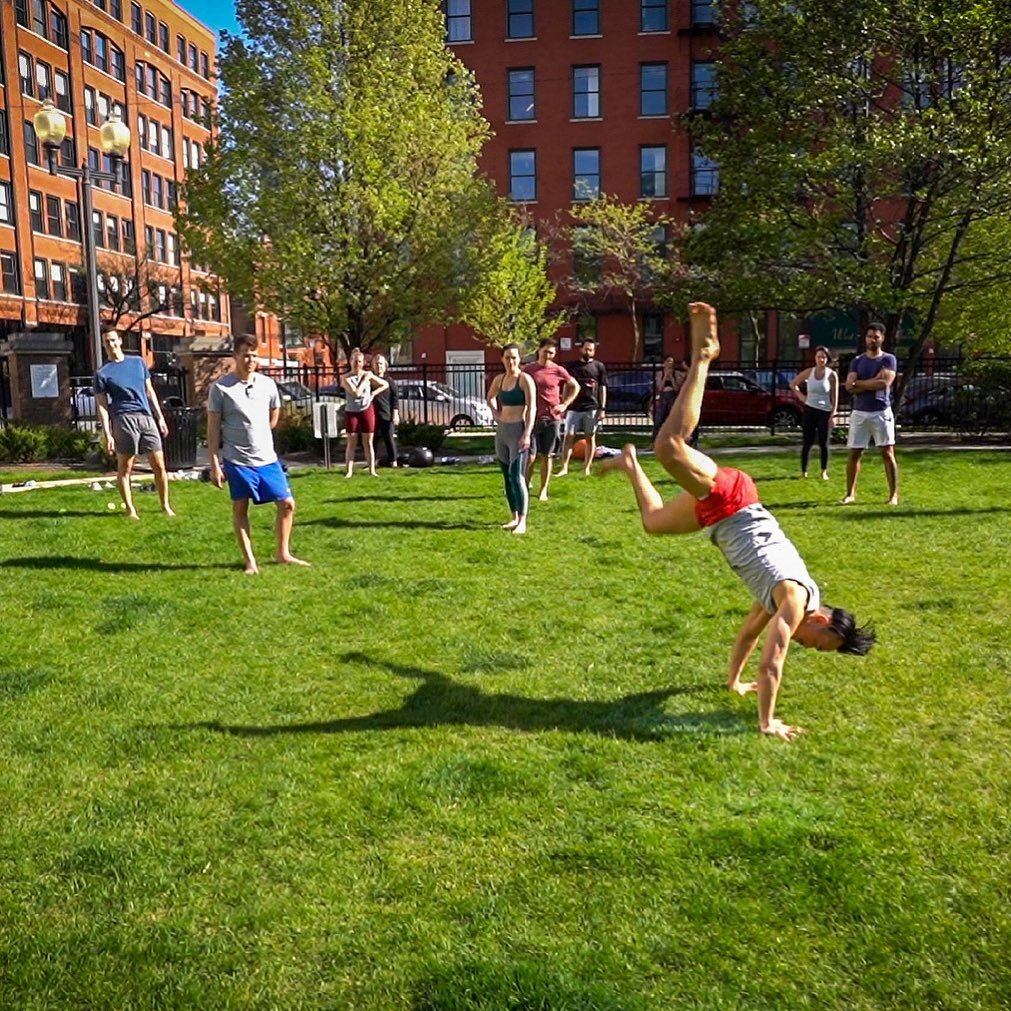 The more fluid you are in your movements, the more you are alive!

Let&rsquo;s get moving and start living life to the fullest #jointhemovement

#cmg #movementgym #chicago #movementismedicine #rivernorthchicago #moveyourbody