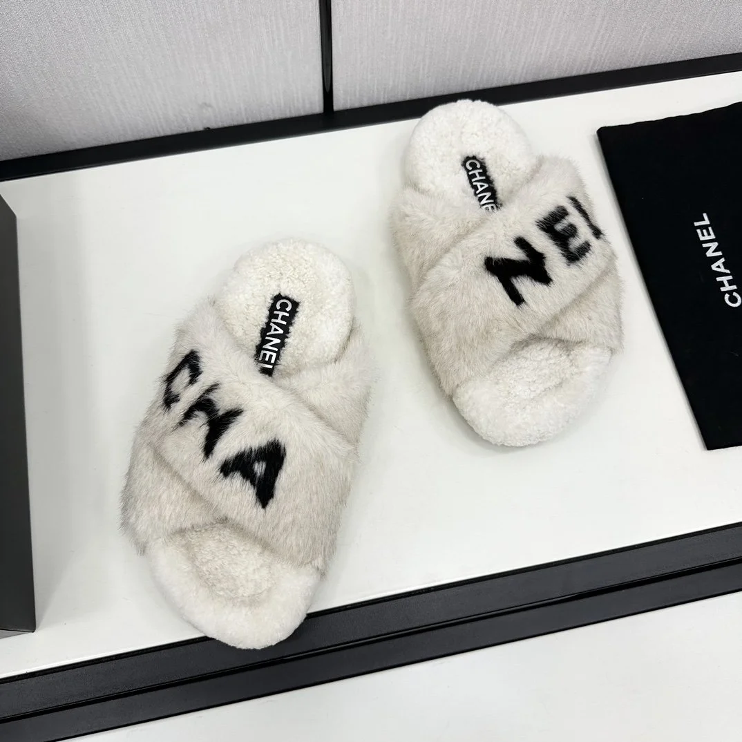 CC SLIPPERS