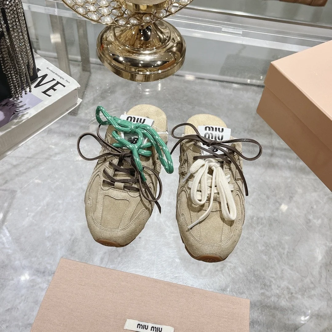 MIU SNEAKERS