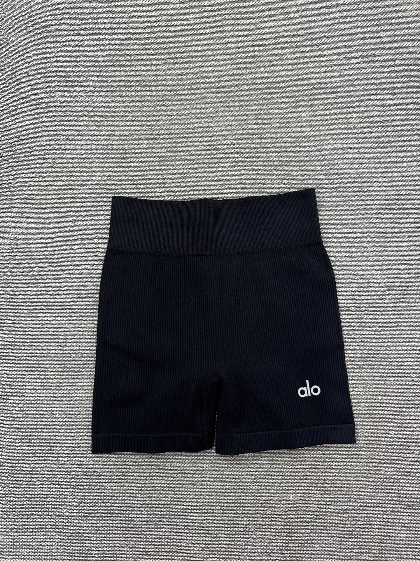 ALO SHORTS