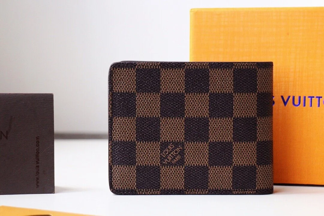 LV MULTIPLE WALLET