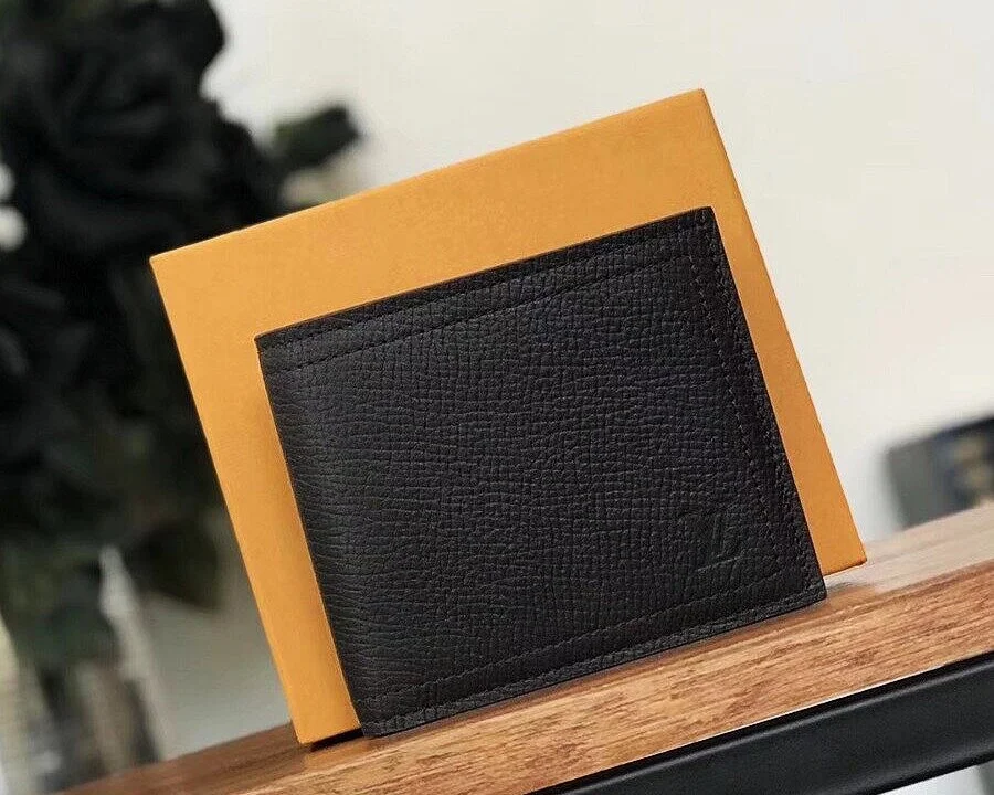 LV COMPACT WALLET 