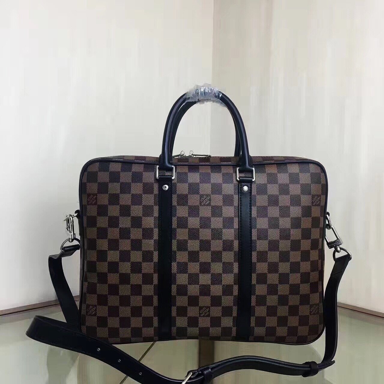 LV BUSINESS BAG