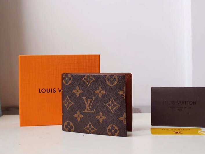 LV AMERIGO WALLET