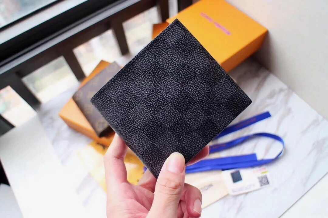 LV MACRO WALLET