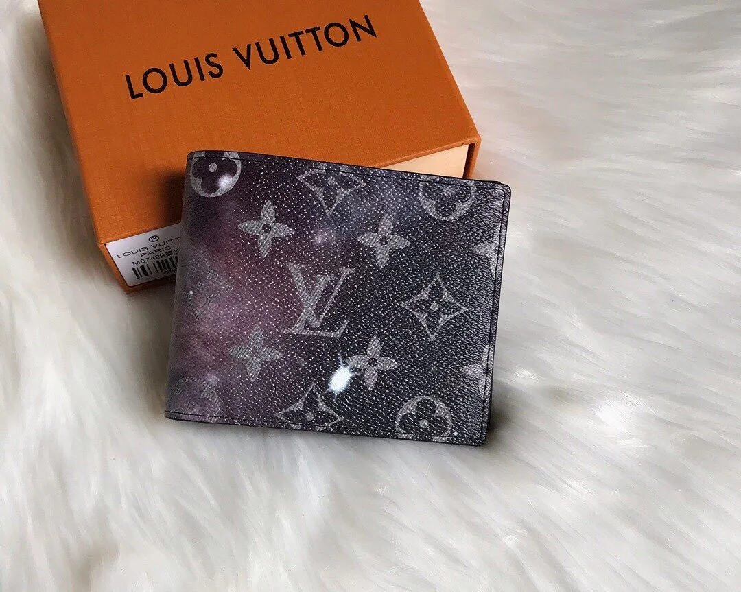 LV WALLET