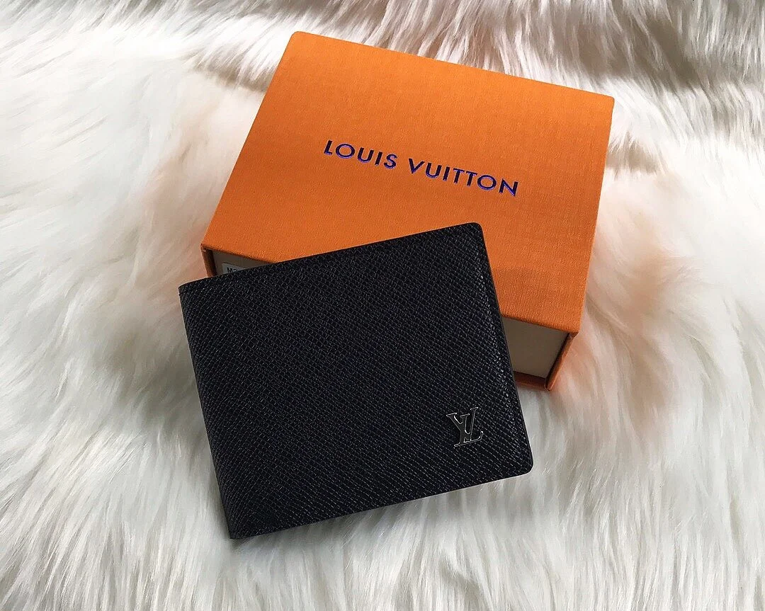 LV WALLET