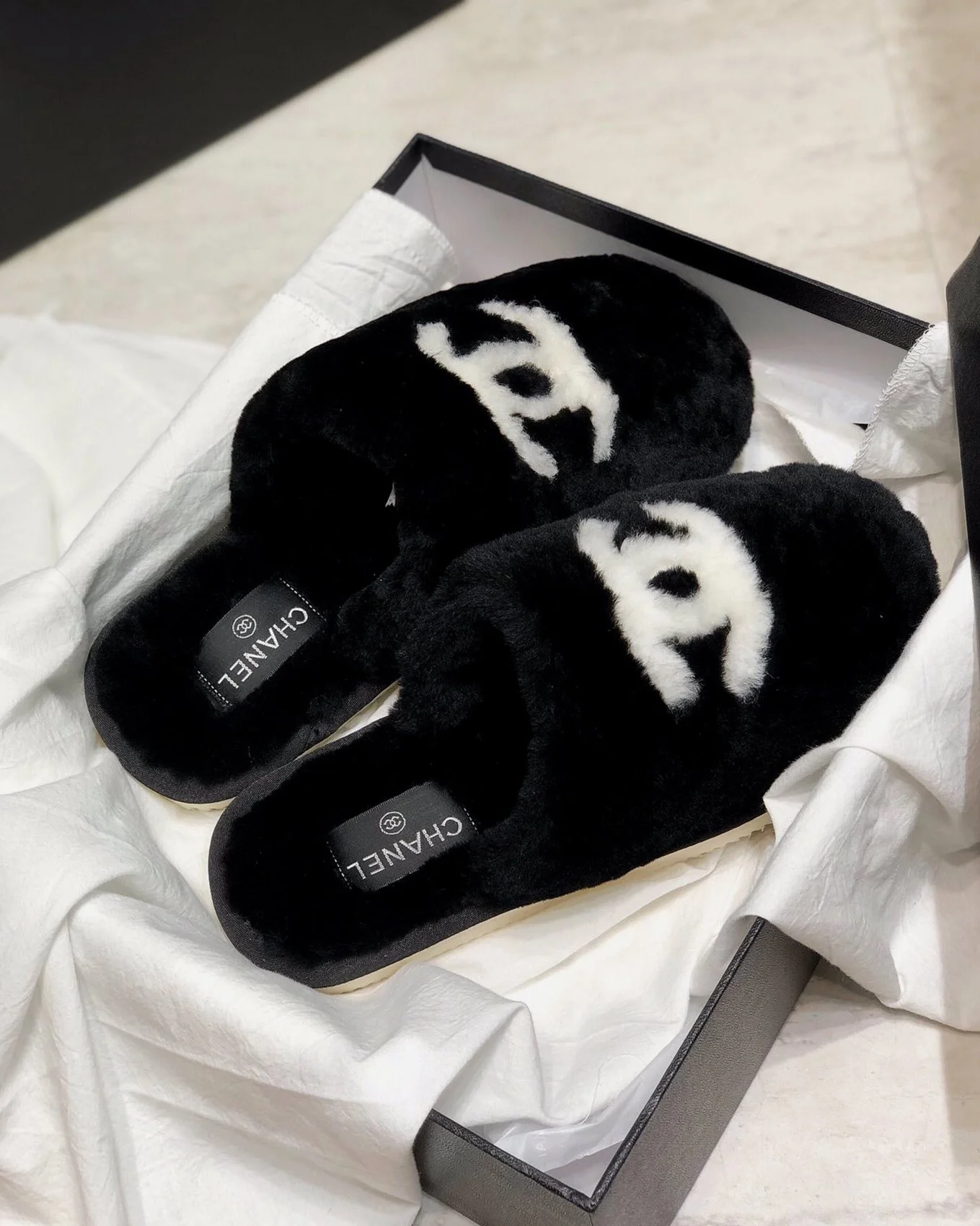 CC SLIPPERS