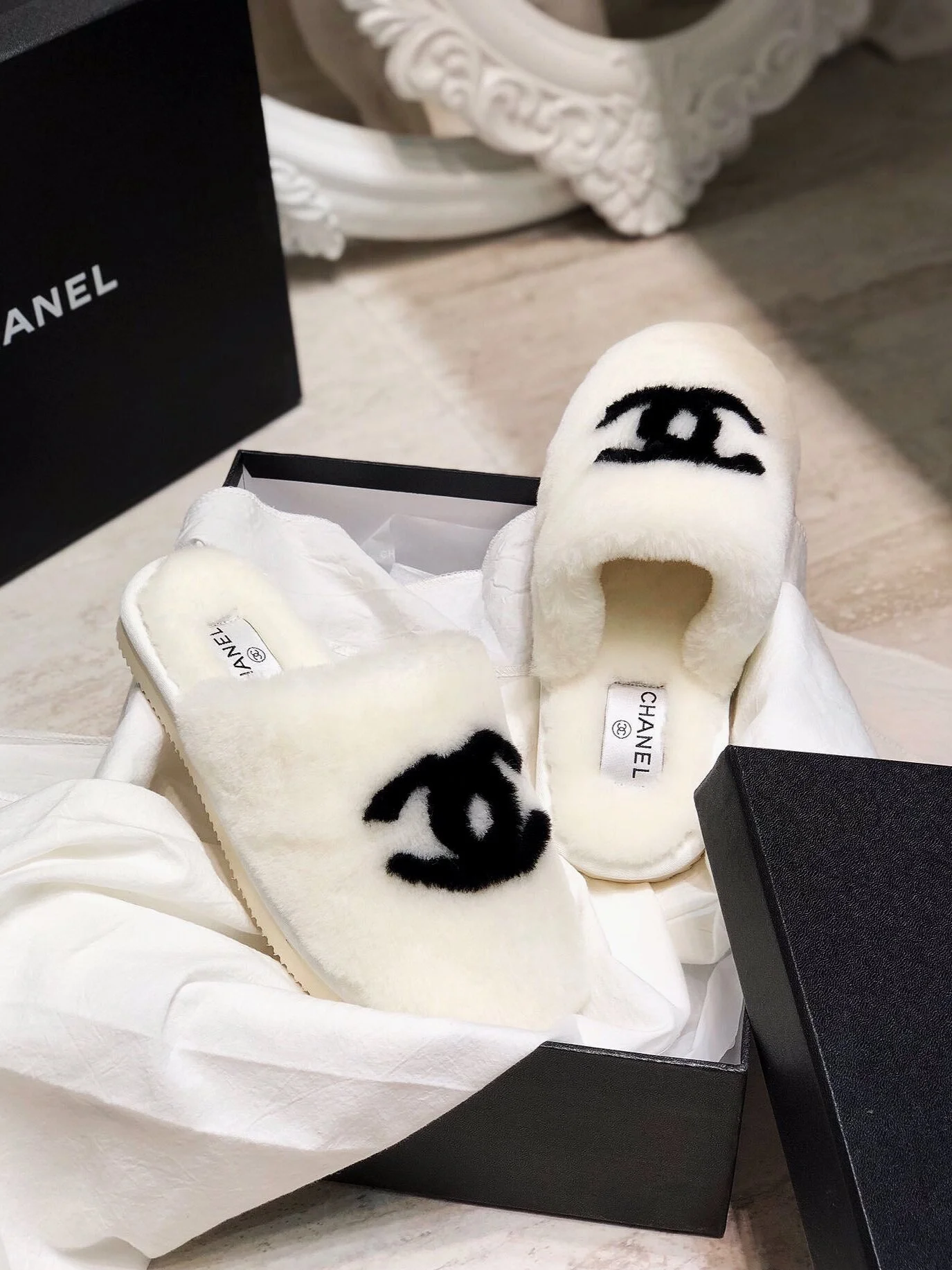 CC SLIPPERS