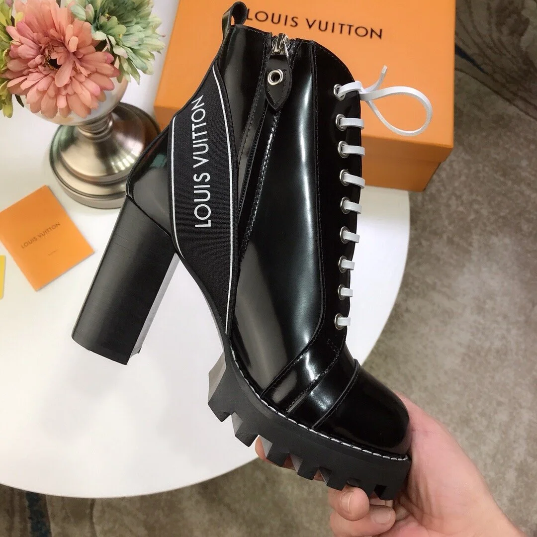 LV STAR TRAIL ANKLE BOOT