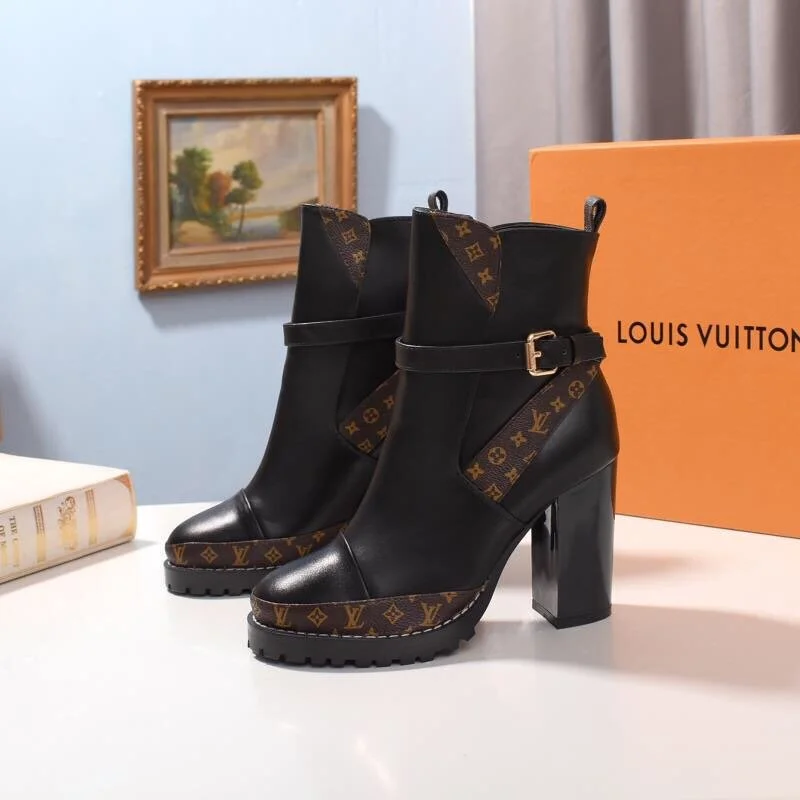 LV STAR TRAIL ANKLE BOOT