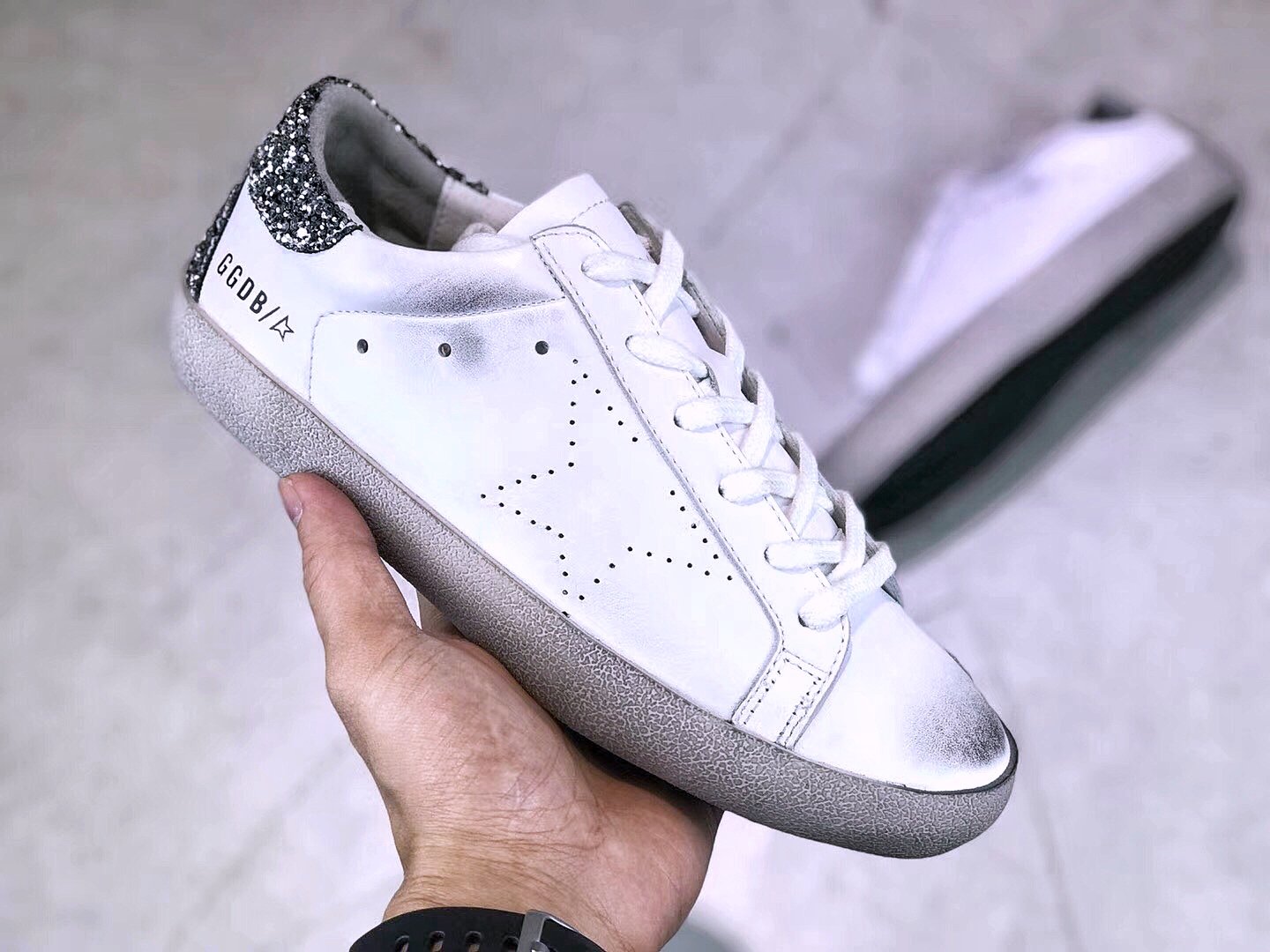 GOLDEN G SNEAKERS