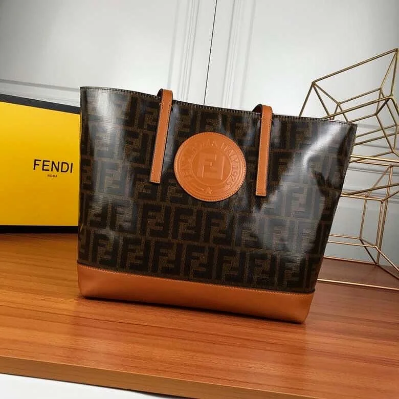 FENDI* TOTE