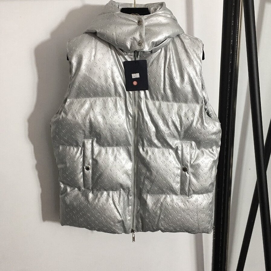 LV VEST