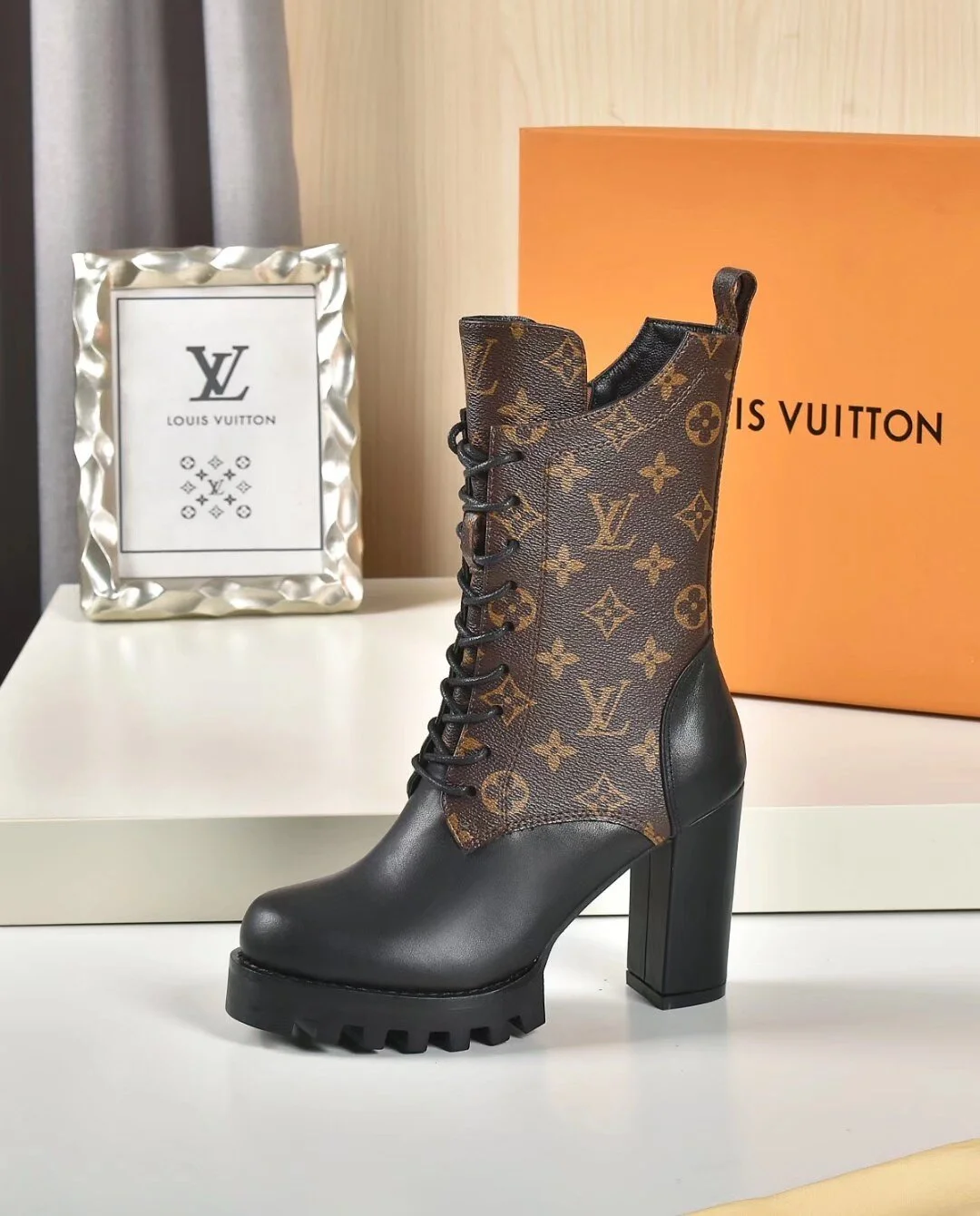 LV BOOTS — OHMYDESIGNER