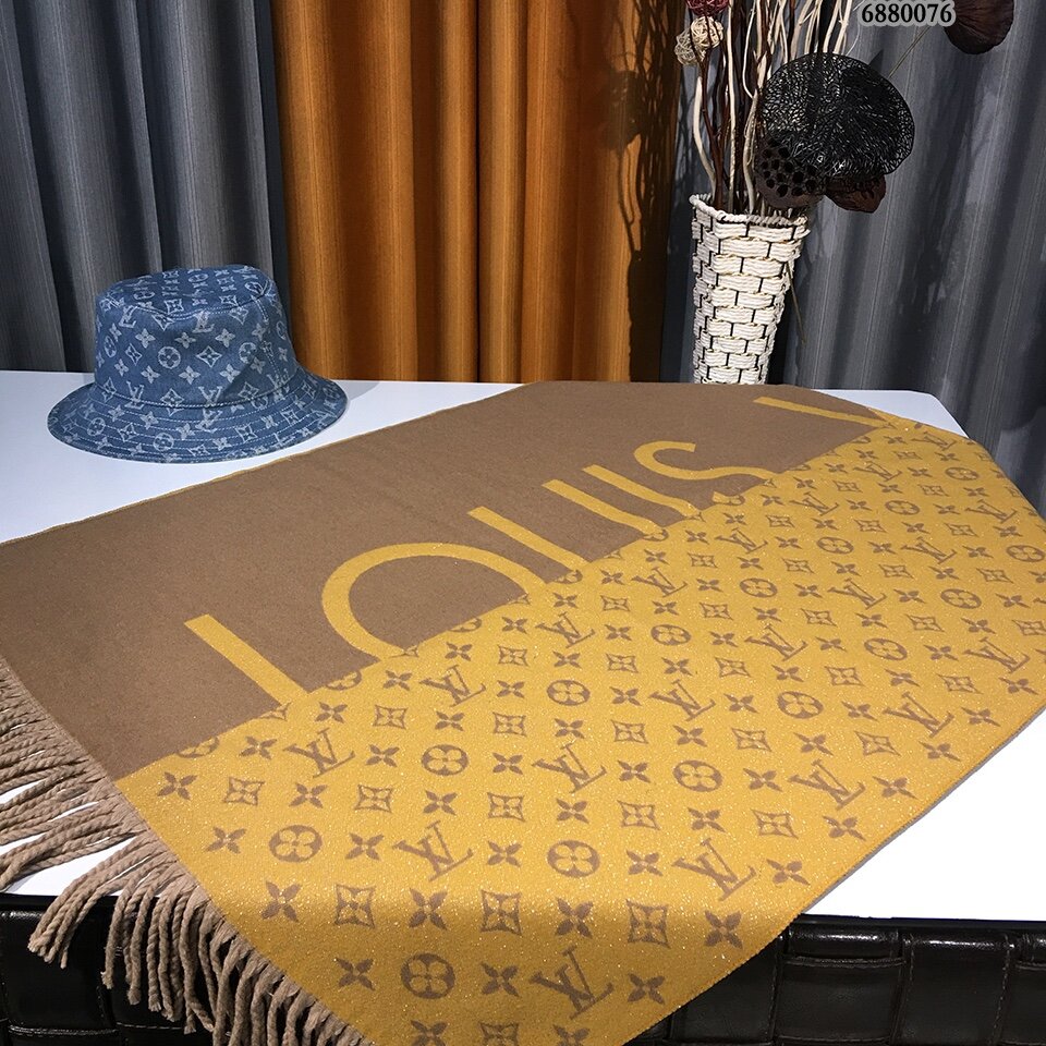 LV SCARF