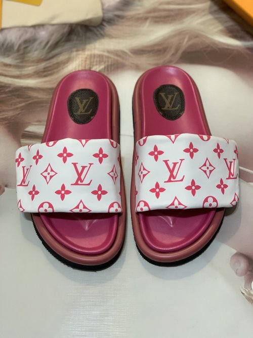 LV POOL SLIDES — OMYDESIGNER