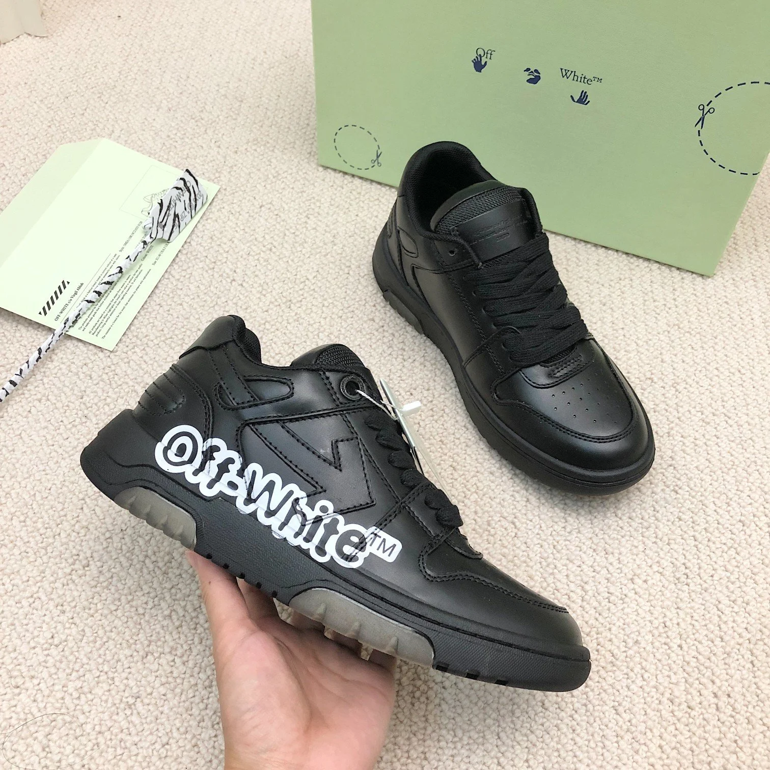 OFF SNEAKERS