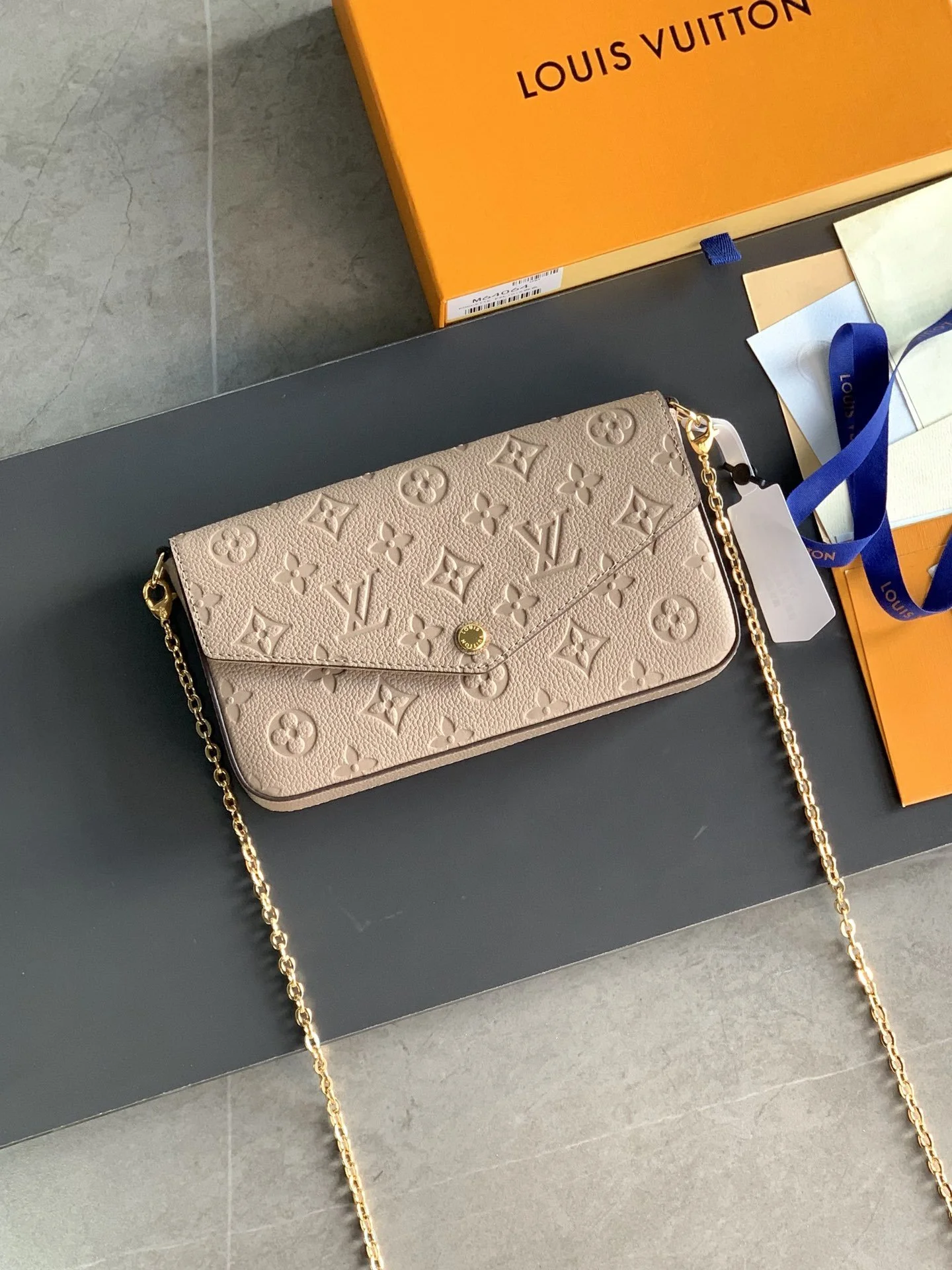 LV POCHETTE FÉLICIE