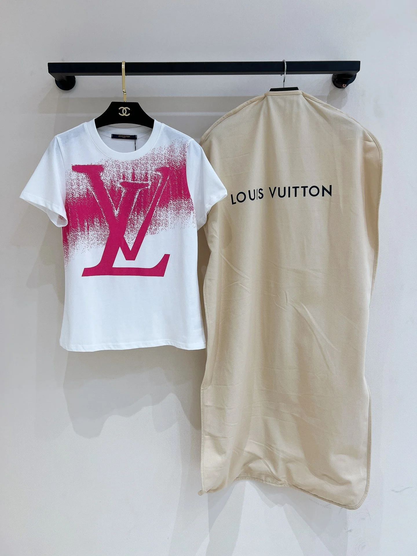 LV TEE