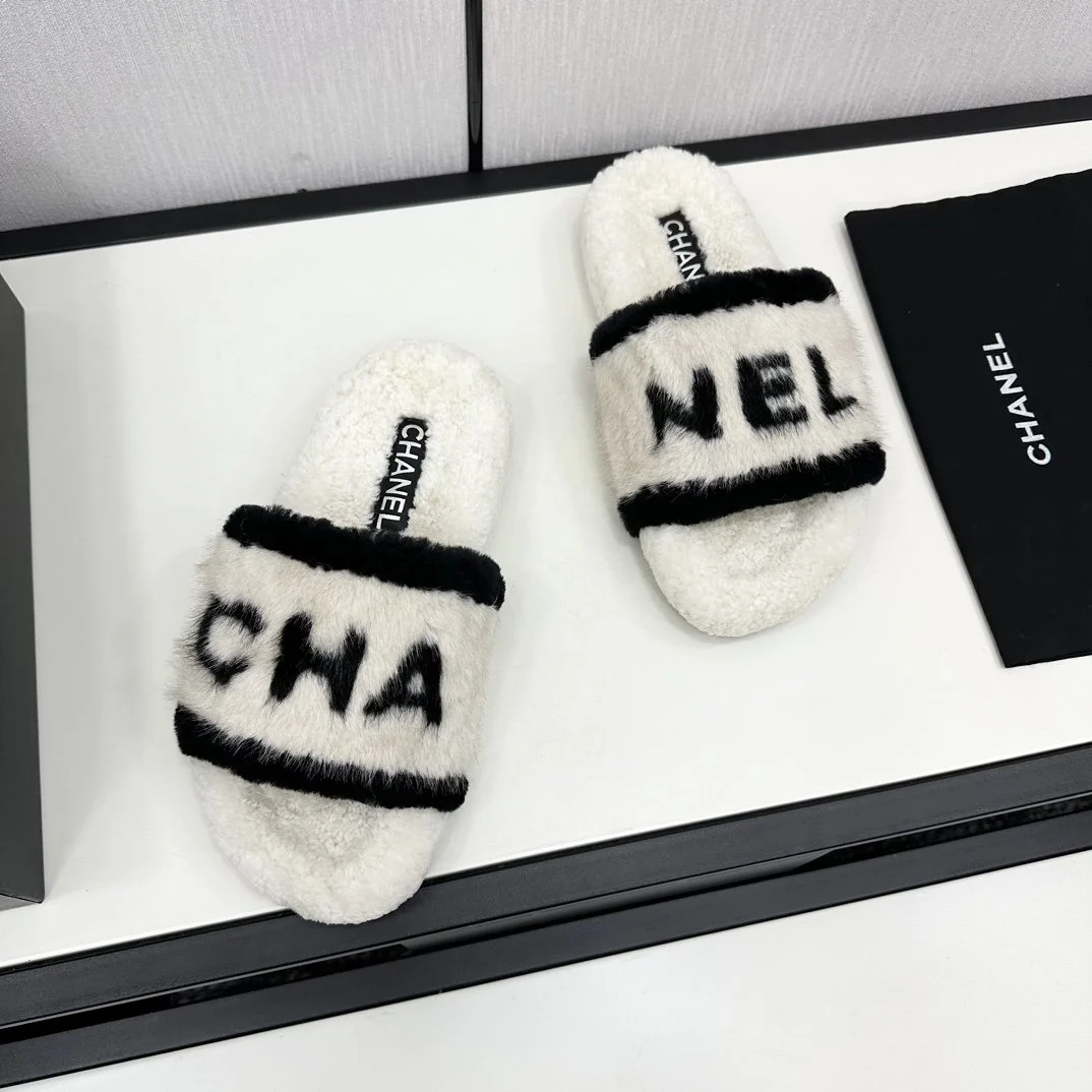 CC SLIPPERS