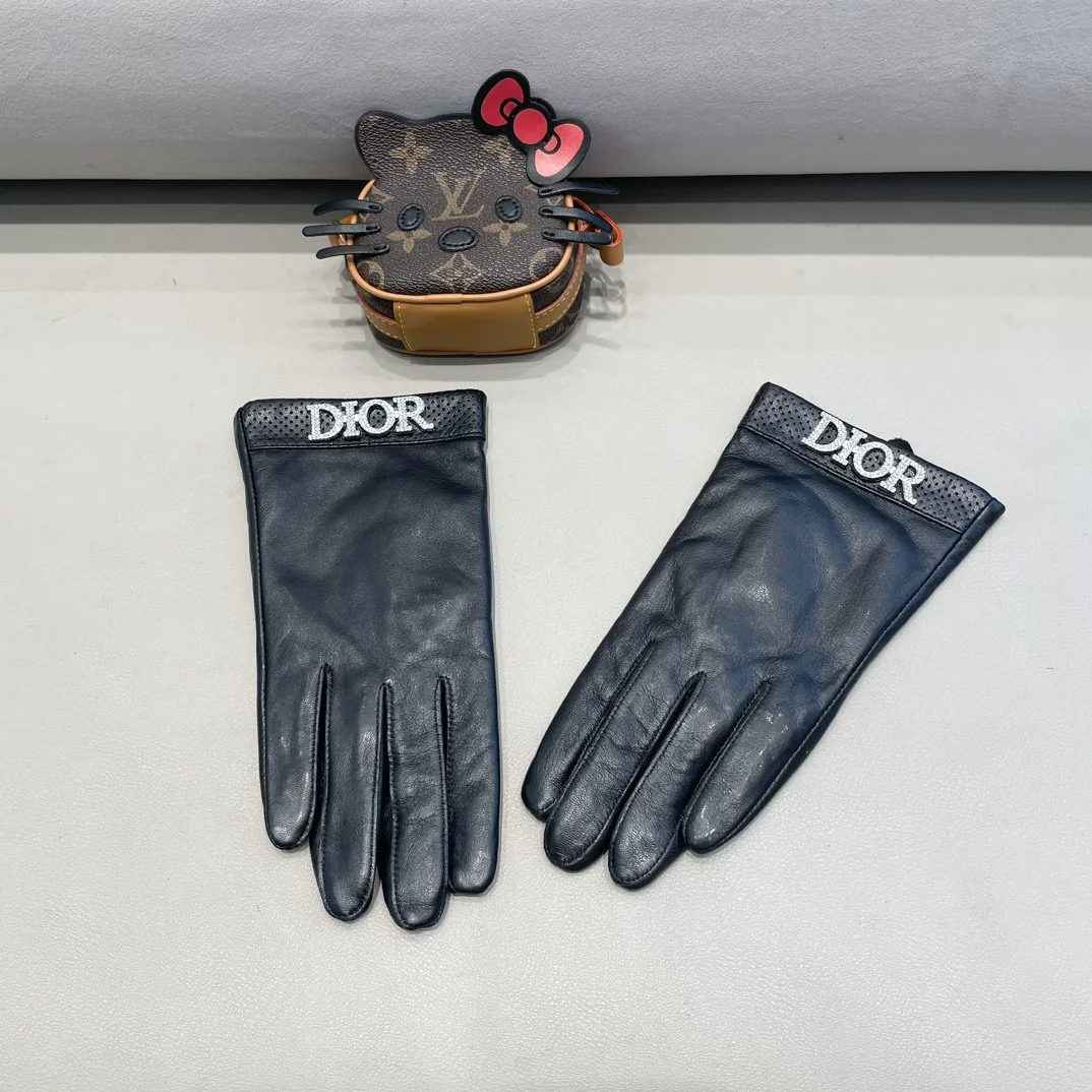CD GLOVES
