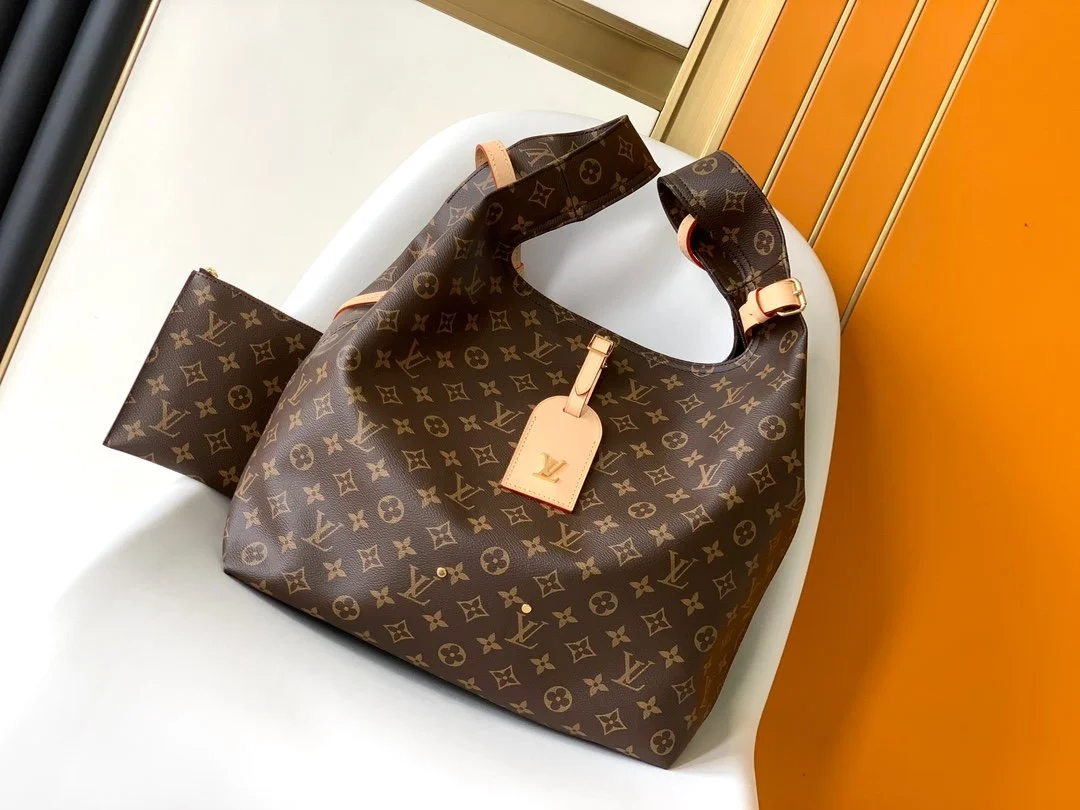 LV ATLANTIS BAG