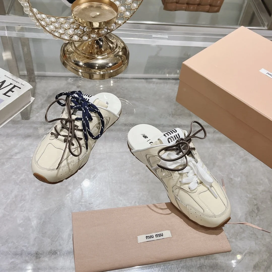 MIU SNEAKERS