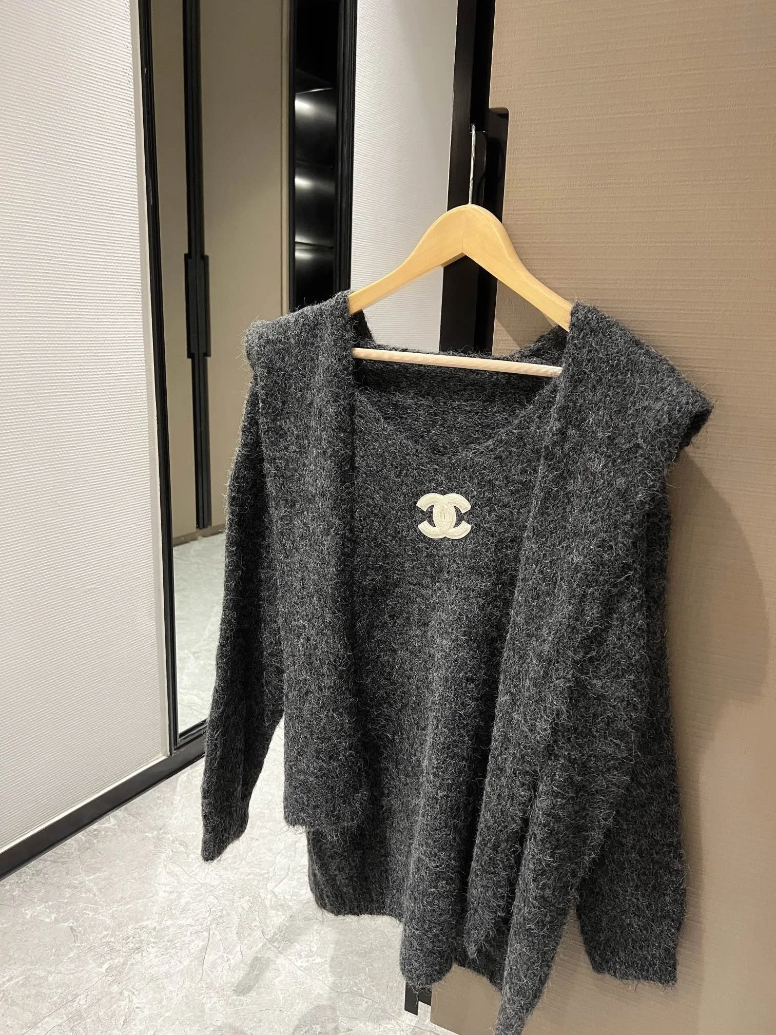 CC SWEATER