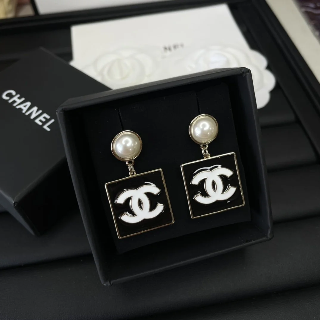 CC EARRINGS