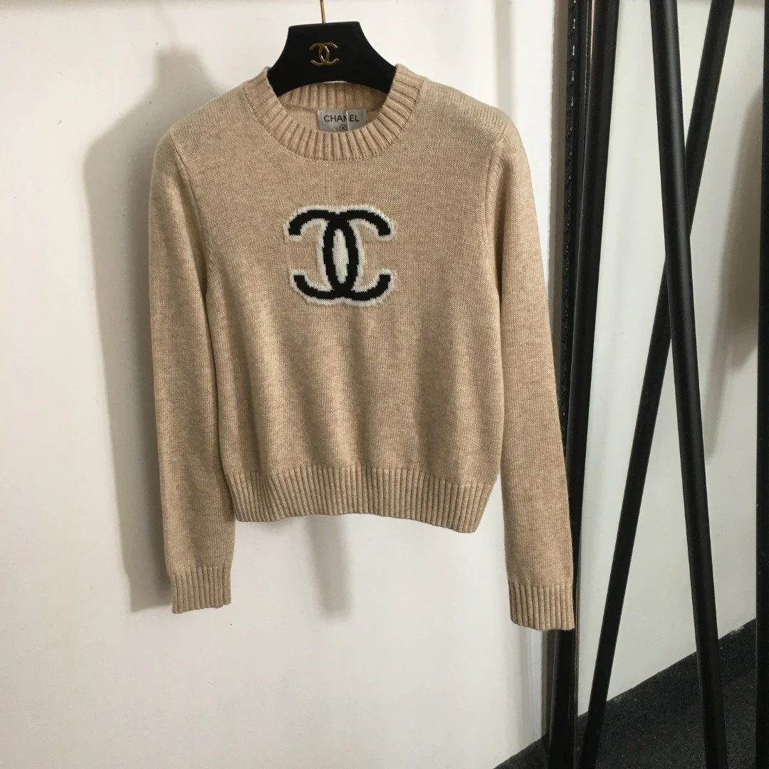 CC KNIT SWEATER
