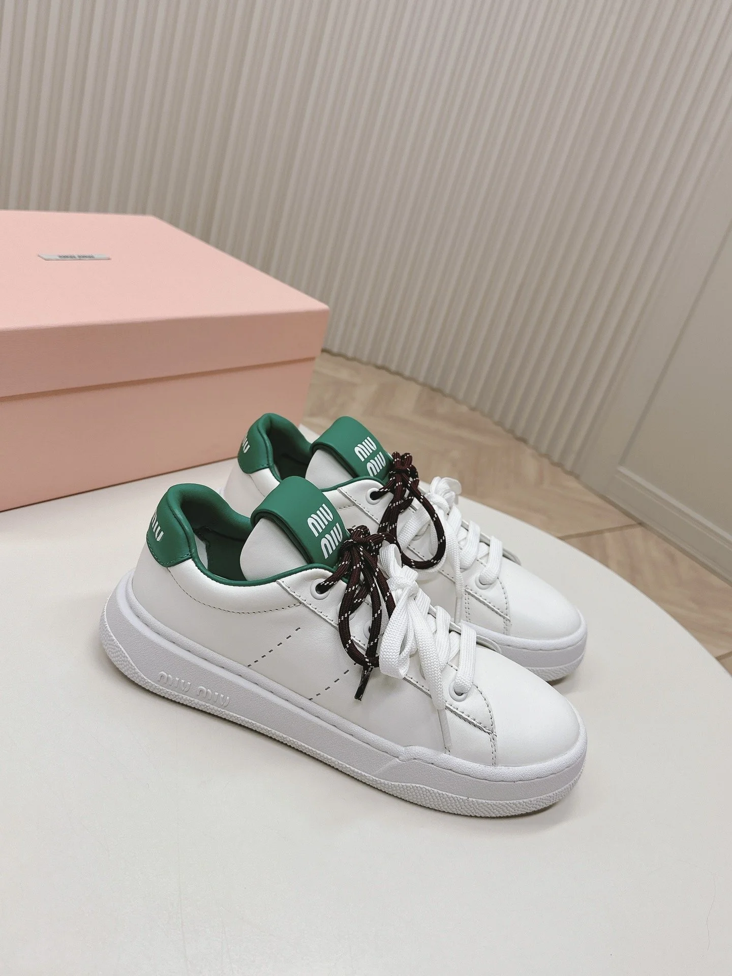 MIU SNEAKERS