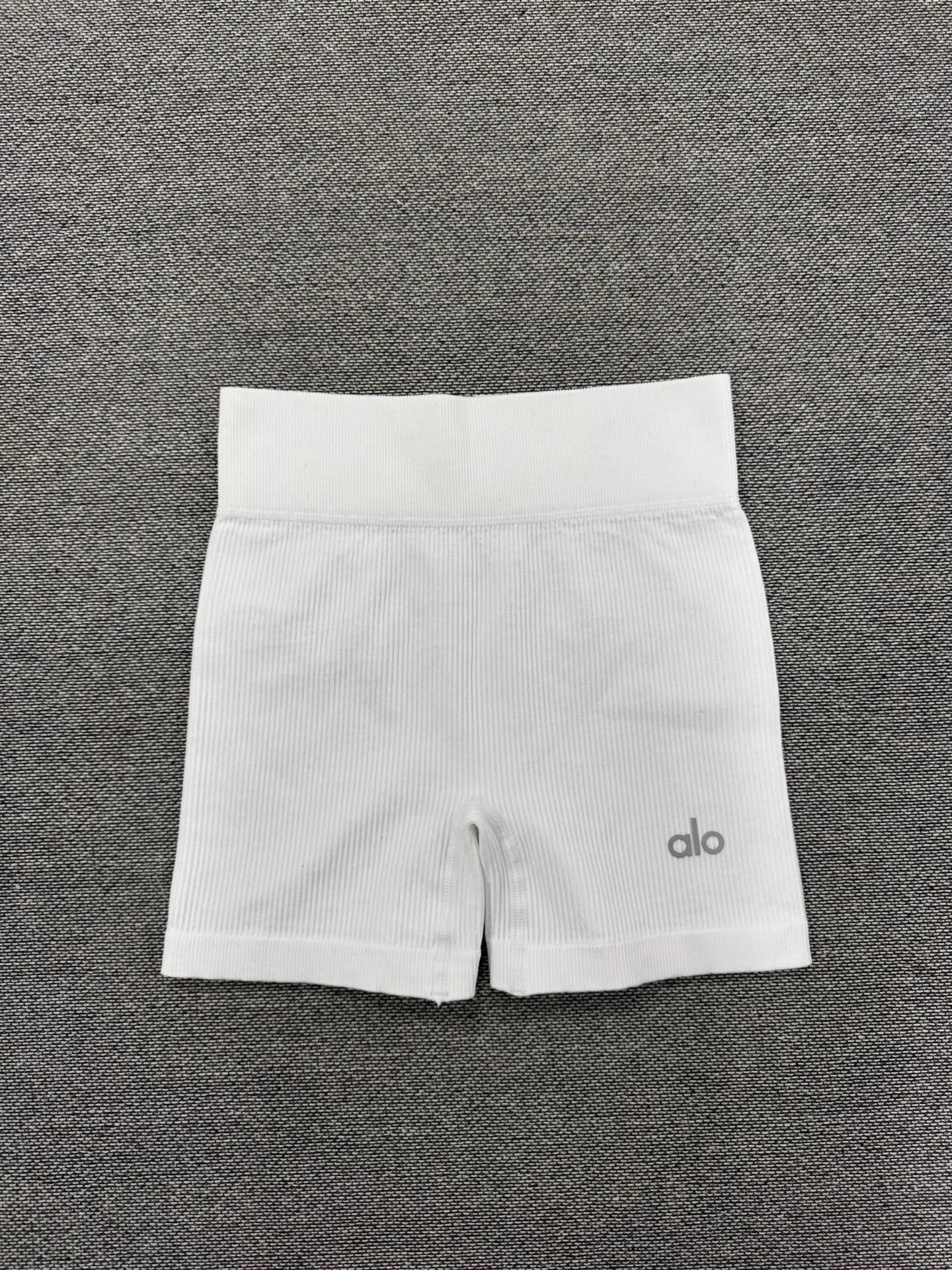 ALO SHORTS
