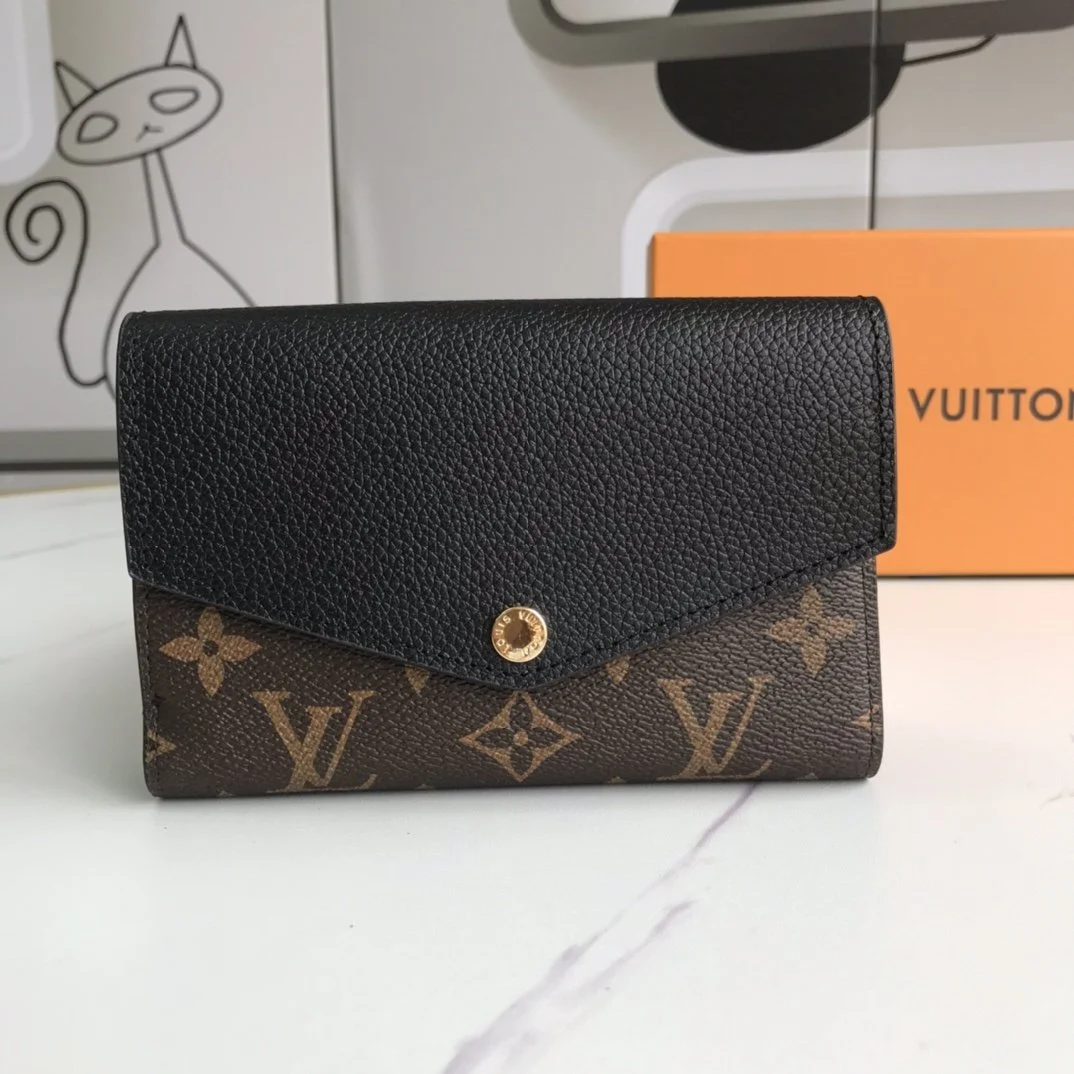 LV WALLET