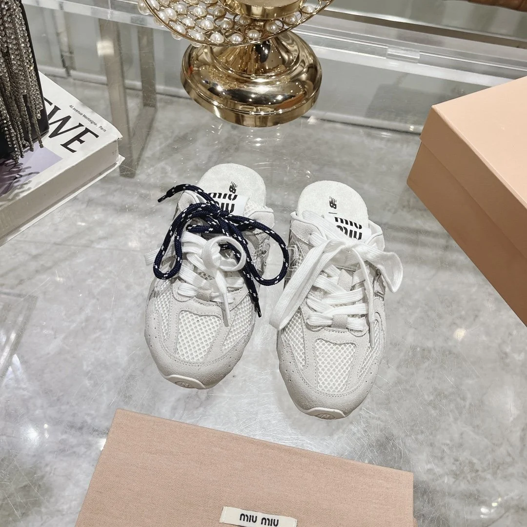 MIU SNEAKERS
