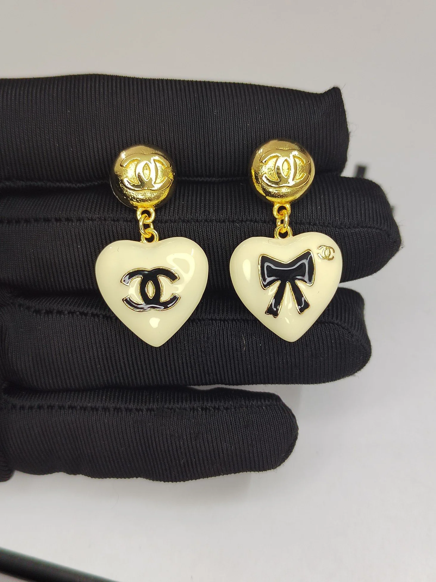 CC EARRINGS