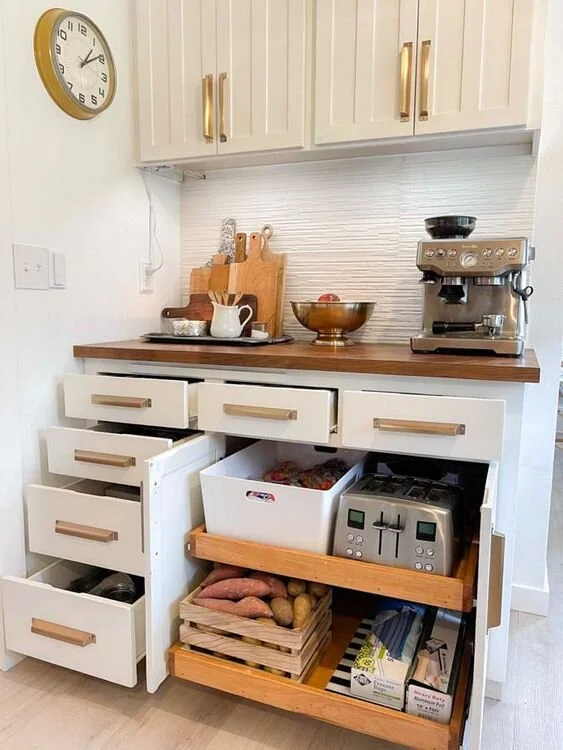 Image of kitchen drawers. Pinterest 2021.