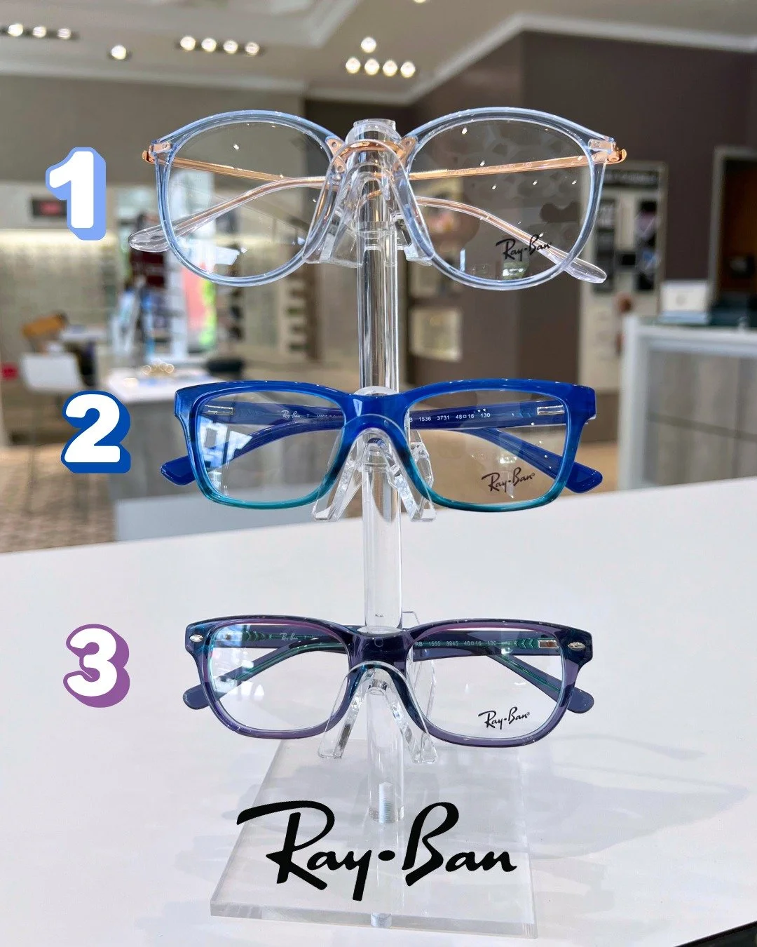 Which pair of #Raybans is your fave? 💙 Drop your answer in the comments!