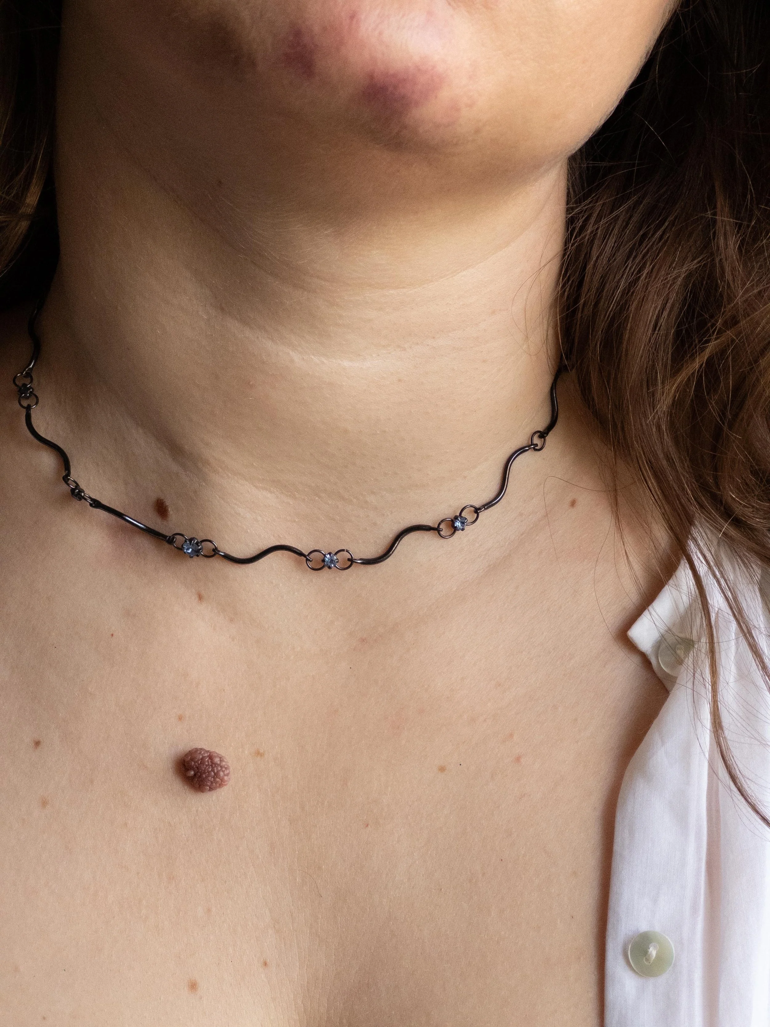 Vintage Silver-Tone Wave-Link Necklace with Blue Rhinestone Accents