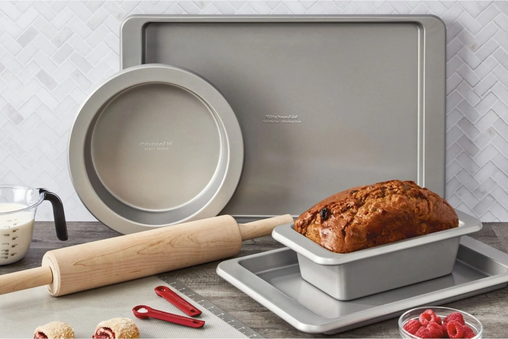 Non-stick Bakeware Set
(Retailer: Amazon.com)